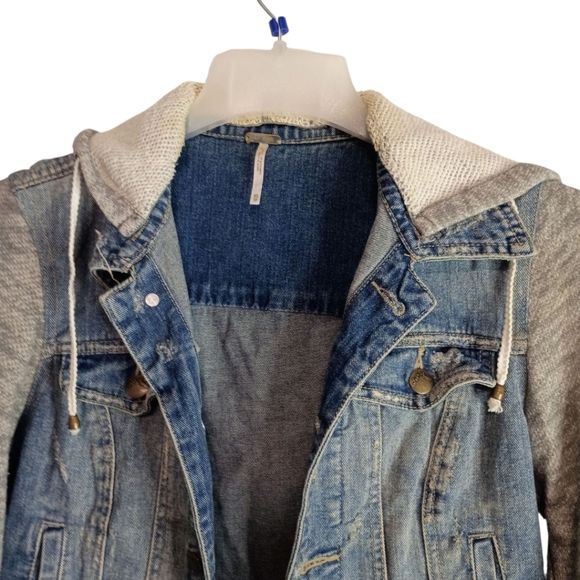 Free‎ people Jean Sweatshirt Jacket Distressed Removable Hood Size Small - Picture 2 of 8